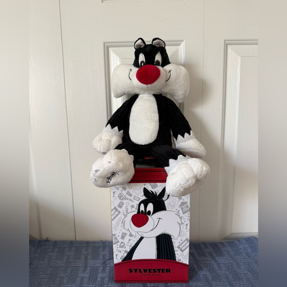 Scentsy buddy- Looney Tunes series, Sylvester the Cat